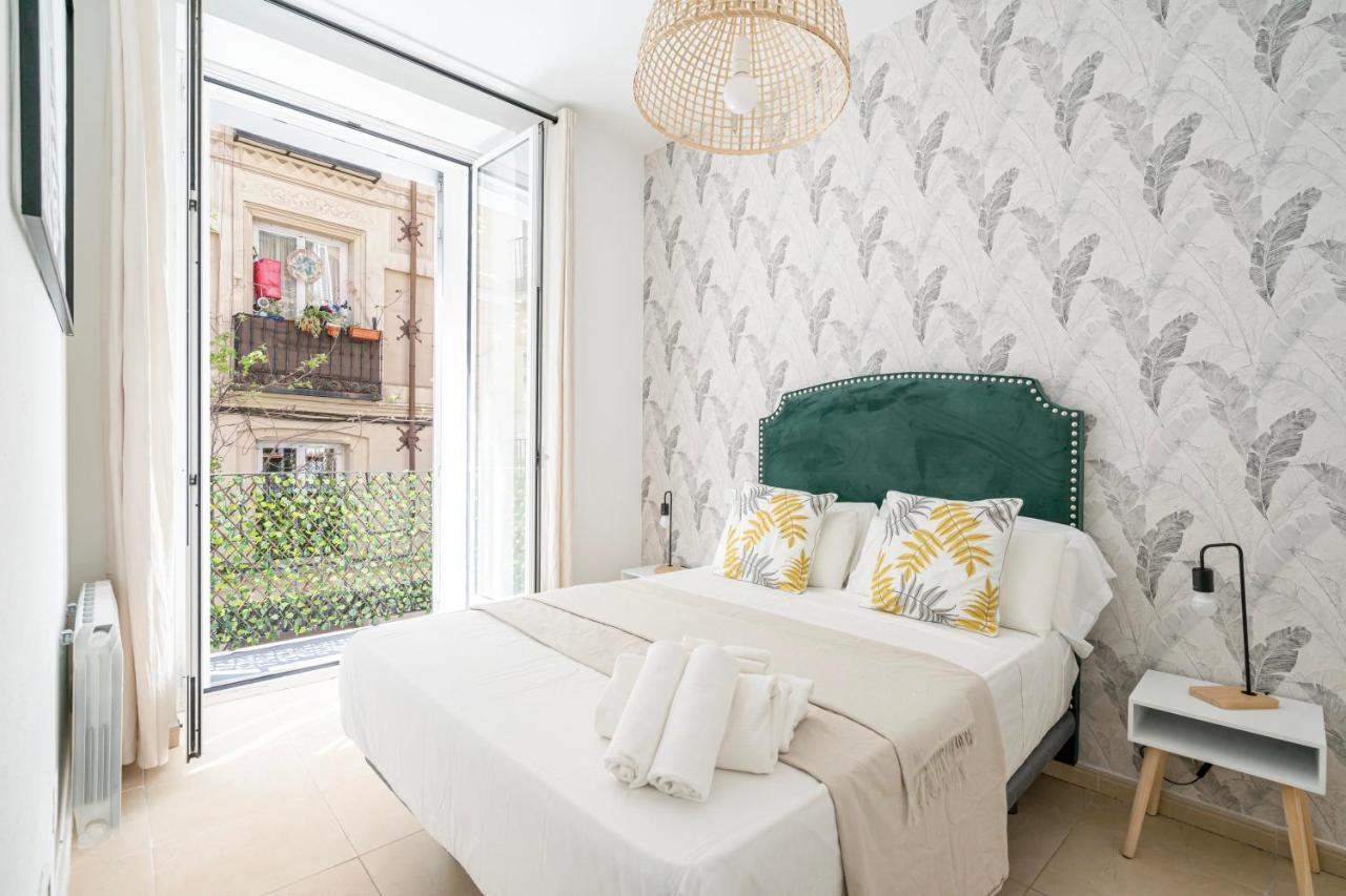 For You Rentals Elegante Y Bonito Apartamento Temporal En El Corazon De Madrid Inf1C Exteriör bild